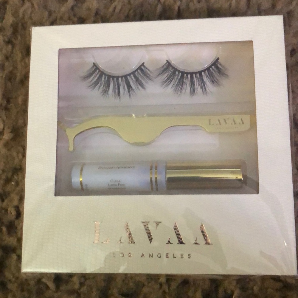NEW Lavaa lashes kit